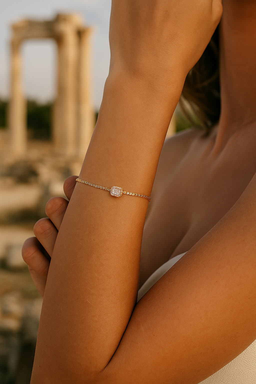 gold kaplama baget taşlı bileklik, modern zarif dorika bileklik | kuan jewelry