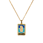 fortune el kolye model üzerinde - tarot temalı şans kolyesi | kuan jewelry